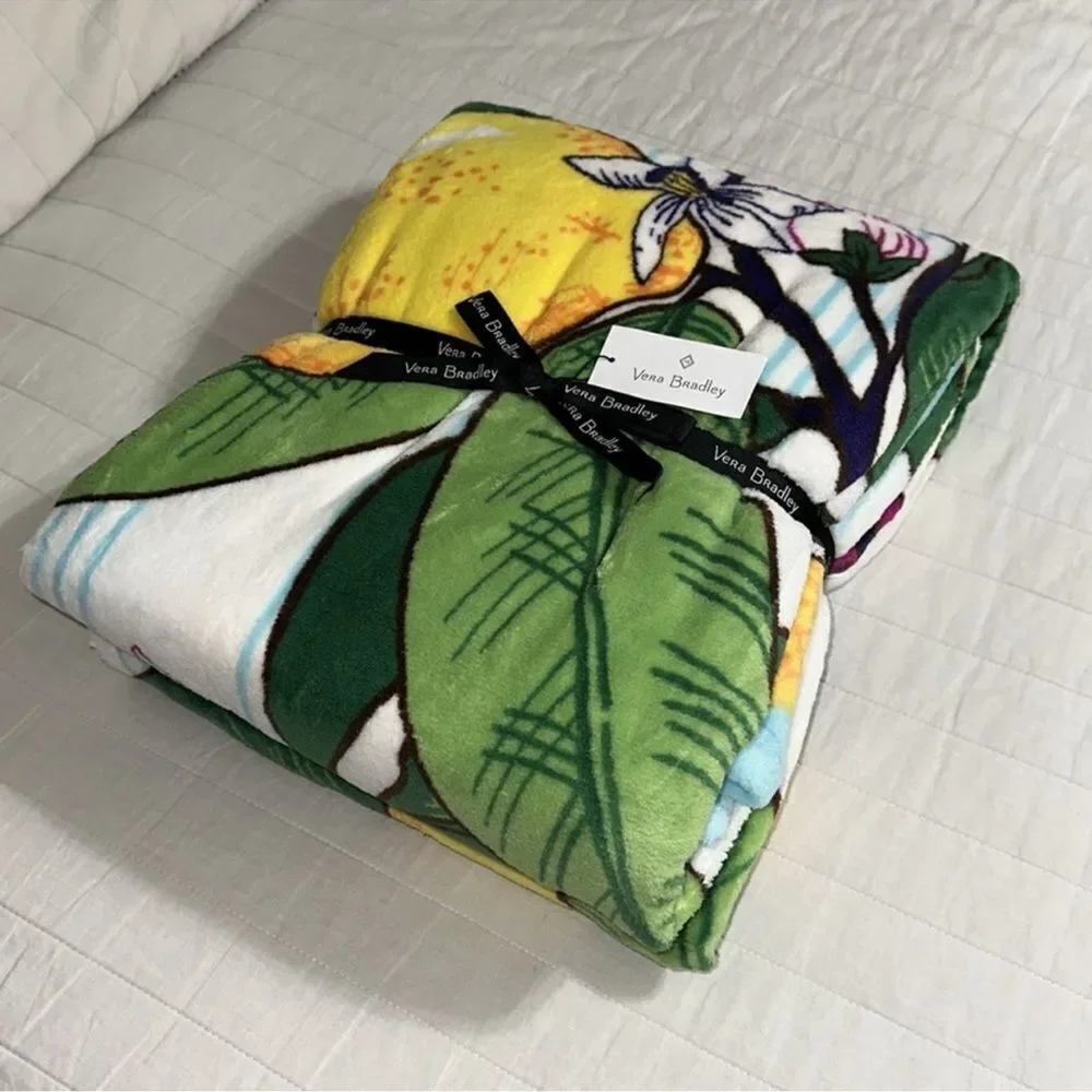 Vera Bradley Lemon Grove White Blue Yellow Green Oversized Plush Throw Blanket